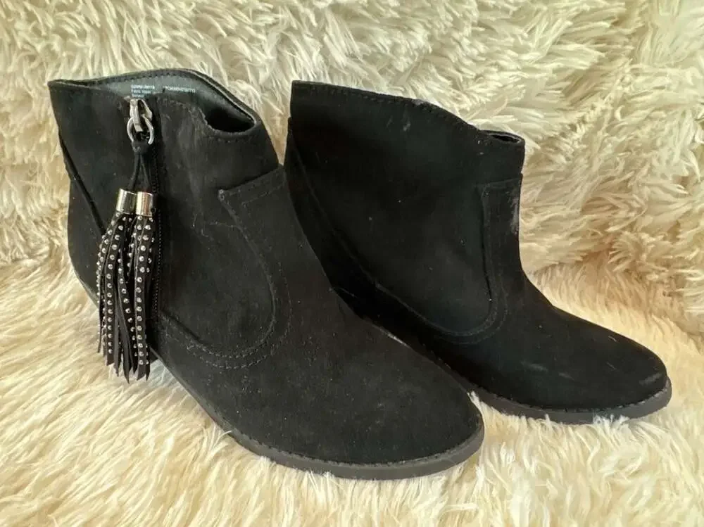 816 Wonder Nation Girls Black Faux Suede Rhinestone Fringe Ankle Boots Size 4